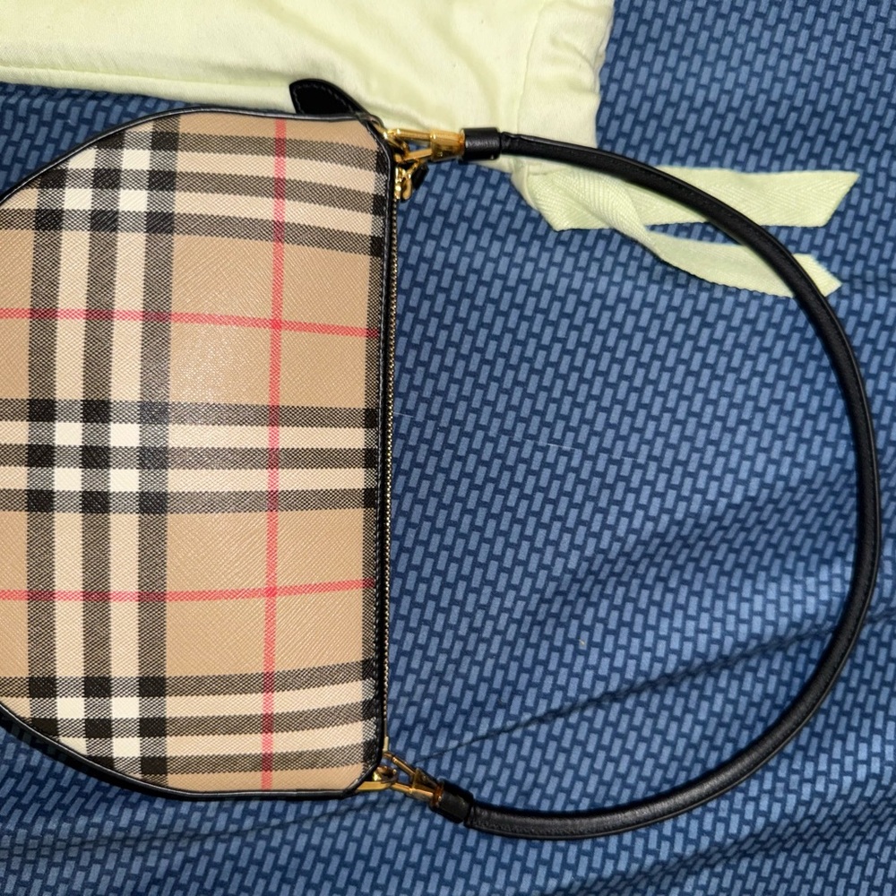 Burberry Vintage Check Calfskin Olympia Slim Pouch - Beige